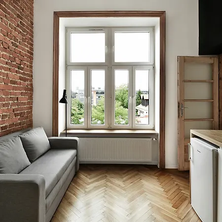 Laiko Aparthotel 3*