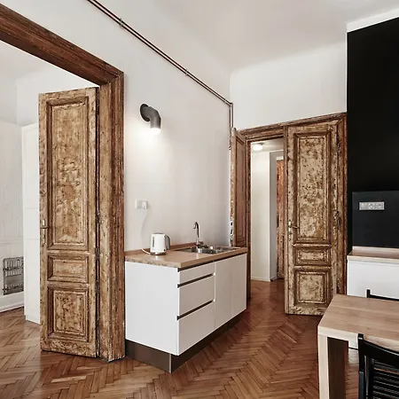 Laiko Aparthotel 3*